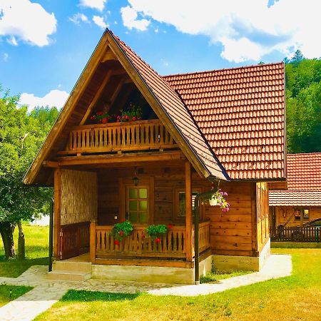 Apartmani D&S 모크라 고라 외부 사진
