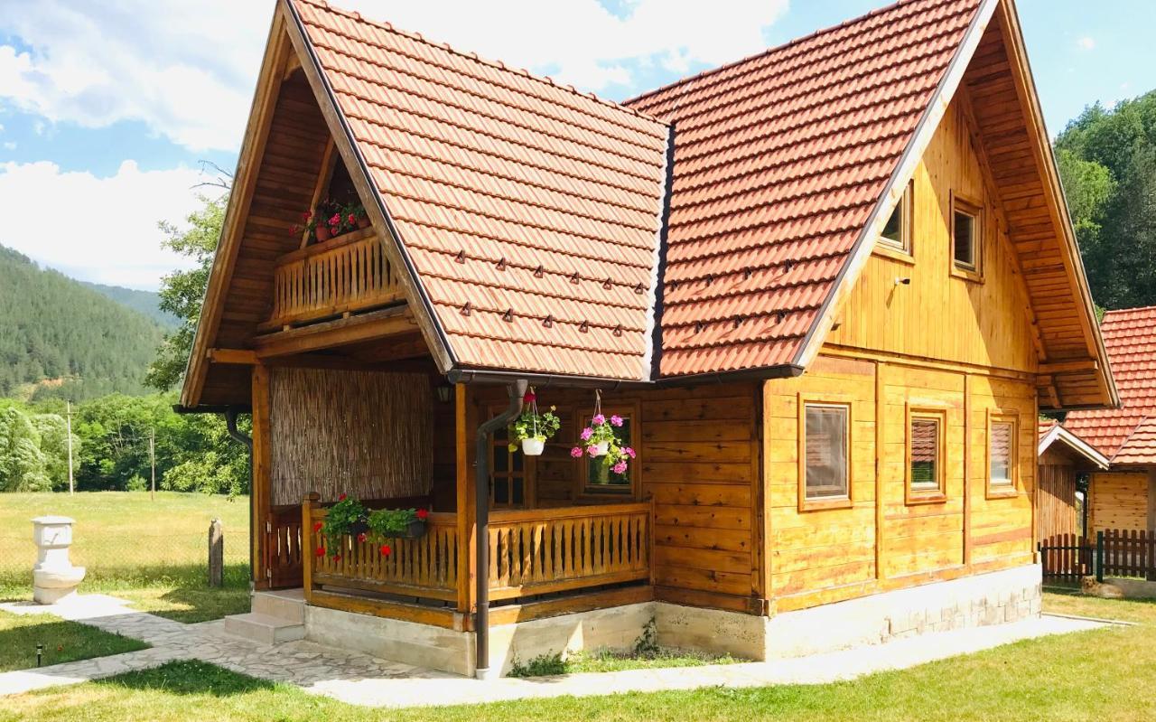 Apartmani D&S 모크라 고라 외부 사진