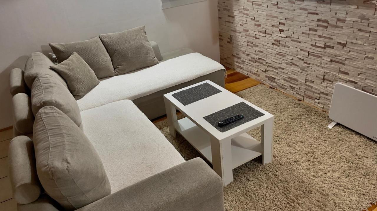 Apartmani D&S 모크라 고라 외부 사진